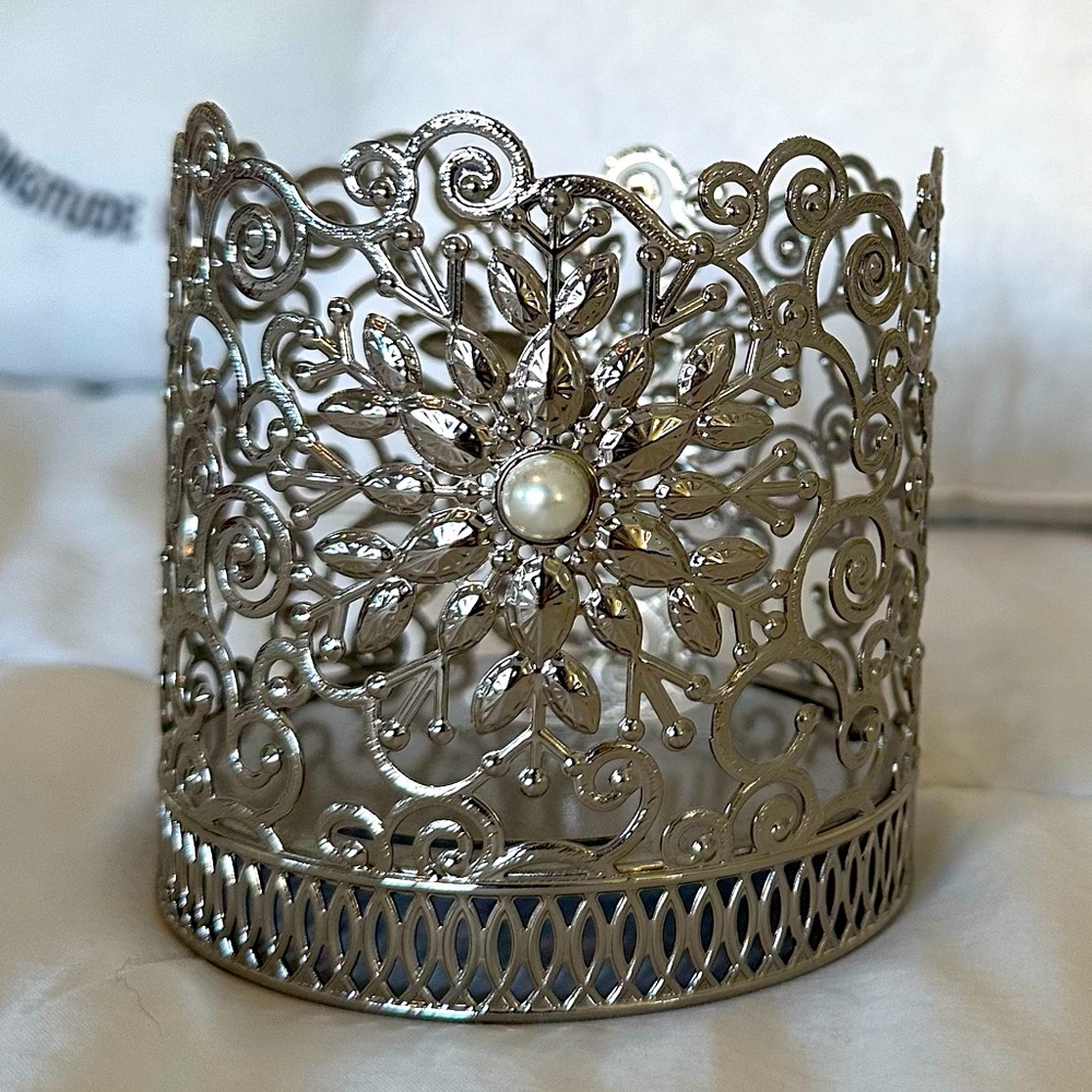 Bath & Body Works Candle Holder Sleeve Silver Pearl Bling Decor Statement Piece
